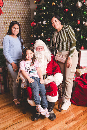 HFVSanta2023-35