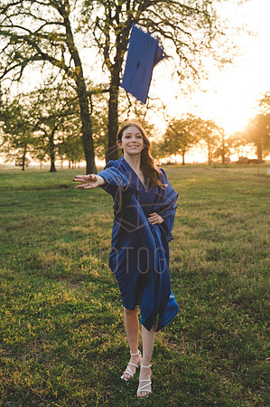 Memri Cap&Gown-36